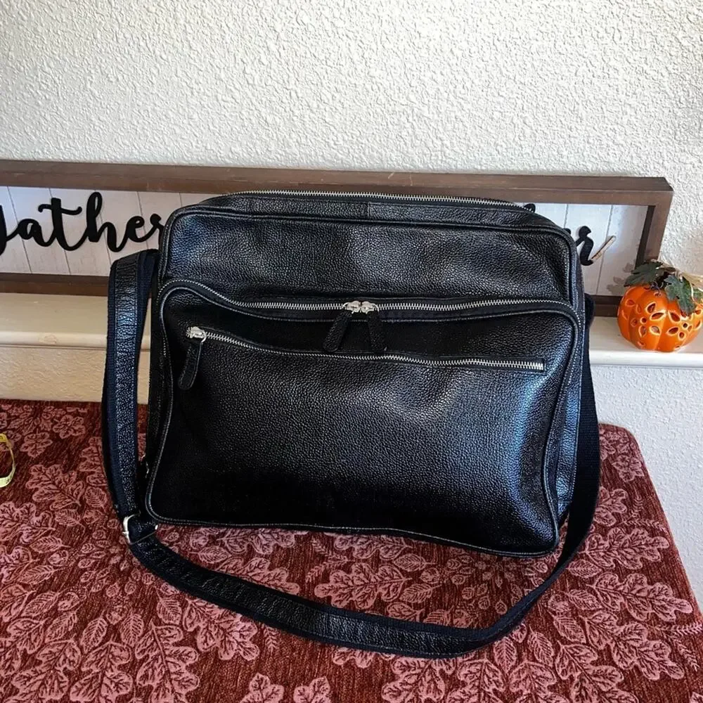 Lucaldo Men’s Laptop/Briefcase Messenger Bag Black Leather Multi Pockets Italian